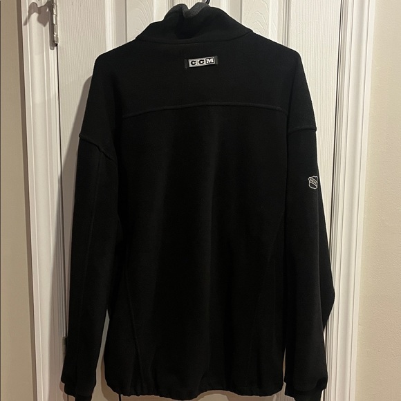 Men's Black Fleece NJ Devils Jacket - Picture 4 of 4